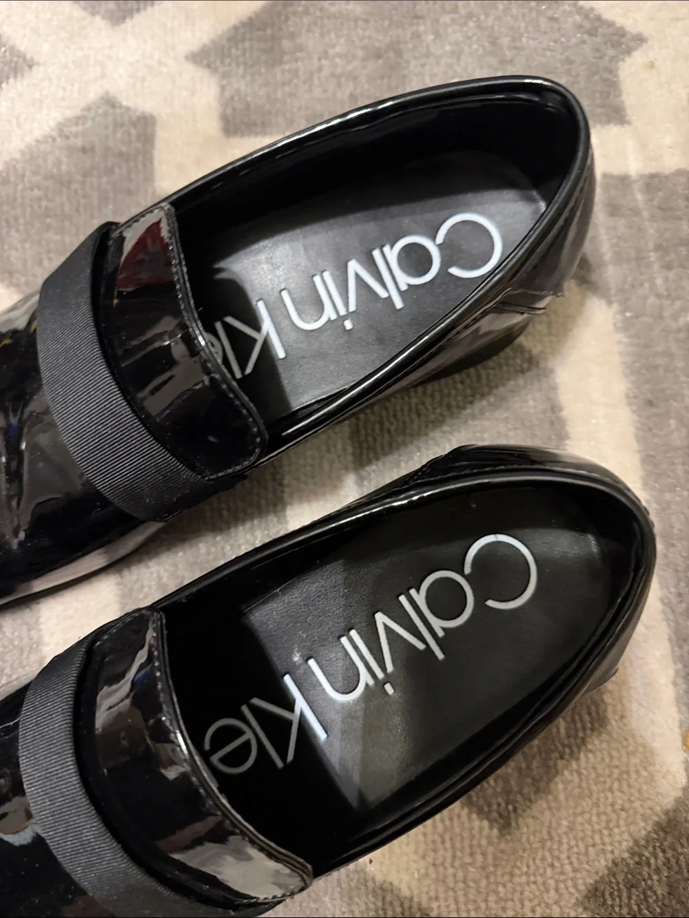 Calvin Klein Men's Black Patent Slip-On Loafers with Grosgrain Strap Sz 10.5 - Picture 2 of 4